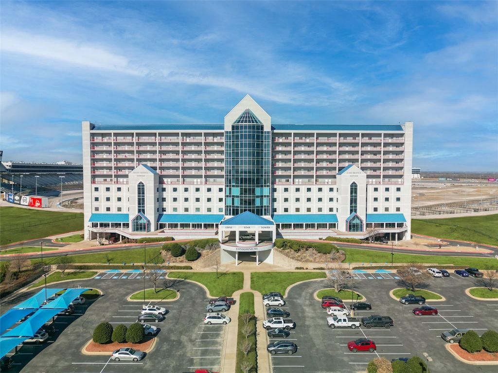 3575 Lone Star Circle 909, Fort Worth, TX 76177