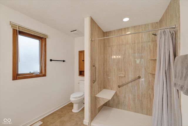 5021 Tudor Circle, Carmel, IN 46033