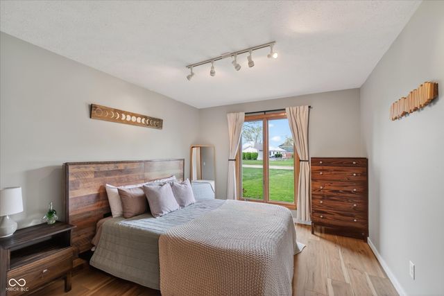 5021 Tudor Circle, Carmel, IN 46033