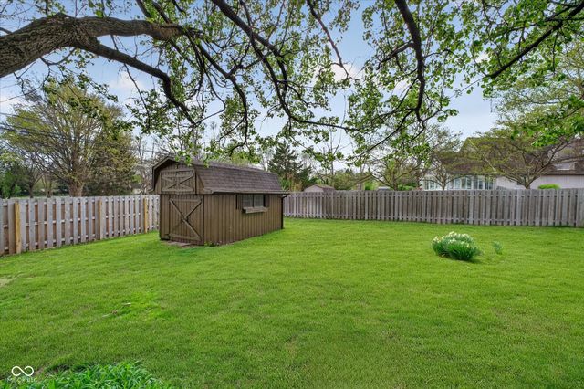 5021 Tudor Circle, Carmel, IN 46033