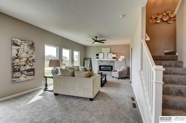 9711 S 184 Street, Omaha, NE 68136