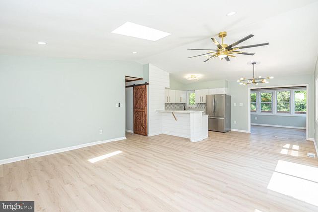 6438 KNOLL HILL DR, Berlin, MD 21811