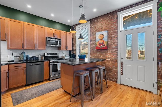 2316 S 9th Street, St Louis, MO 63104