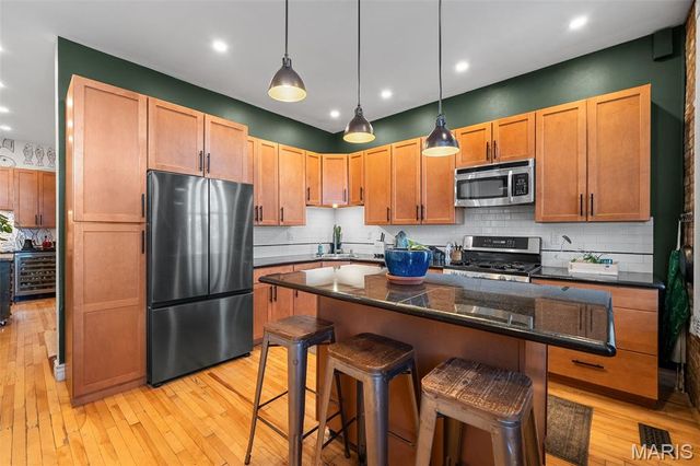 2316 S 9th Street, St Louis, MO 63104