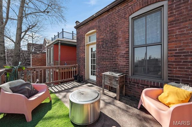 2316 S 9th Street, St Louis, MO 63104