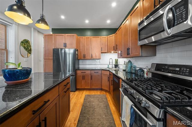2316 S 9th Street, St Louis, MO 63104