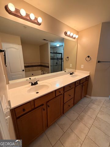 981 BROWNSTONE Lane 17, Marietta, GA 30008