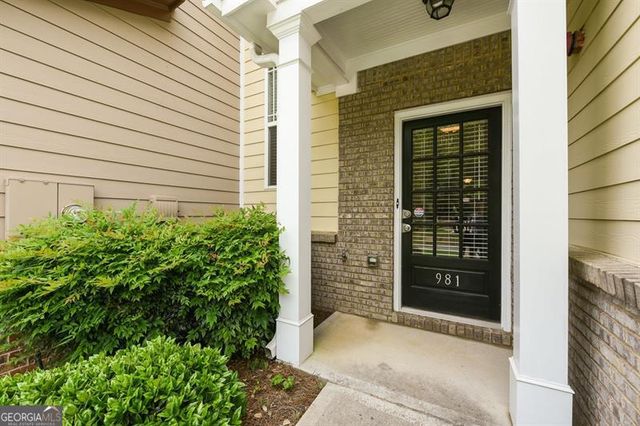 981 BROWNSTONE Lane 17, Marietta, GA 30008