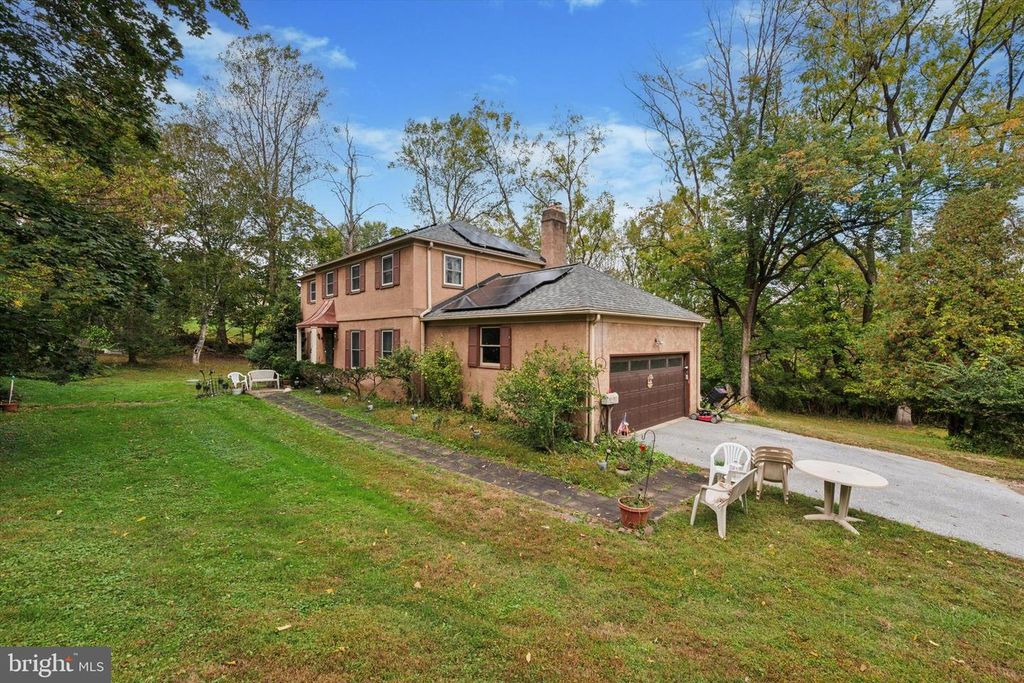 5 WESTGATE CIR, Malvern, PA 19355