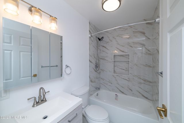 139B Farrington Court, Lakewood, NJ 08701