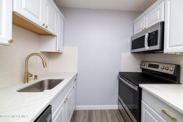 139B Farrington Court, Lakewood, NJ 08701