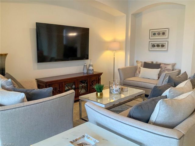 5583 Lago Villaggio WAY, Naples, FL 34104
