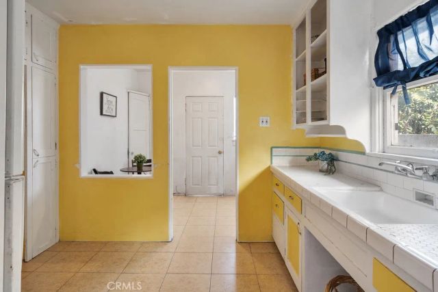 781 W Center, Pomona, CA 91768