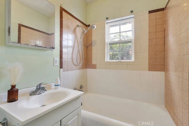 781 W Center, Pomona, CA 91768