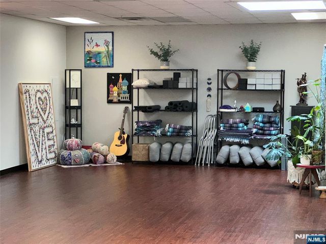 45 Emerson Plaza, Emerson, NJ 07630