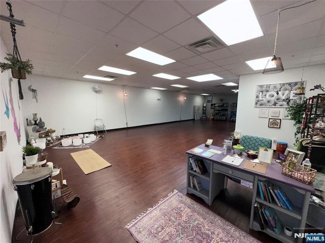 45 Emerson Plaza, Emerson, NJ 07630