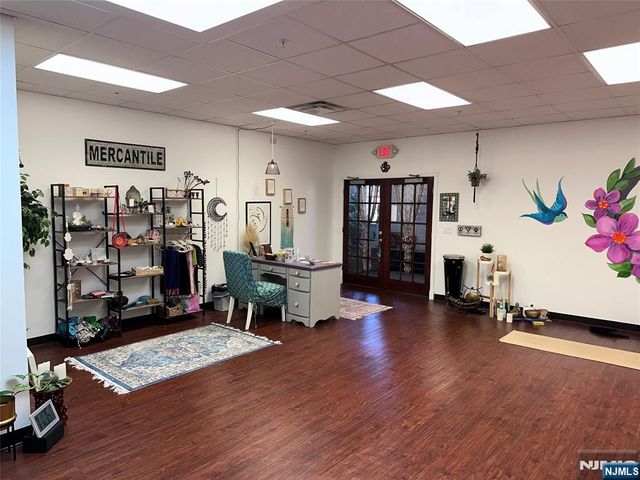 45 Emerson Plaza, Emerson, NJ 07630