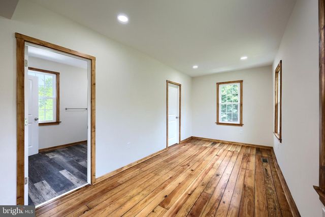 13 MAUL AVE, Felton, PA 17322