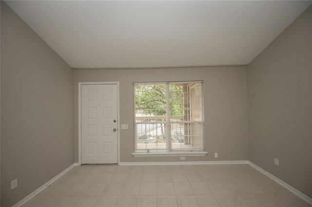 1880 White Oak Drive 118, Houston, TX 77009