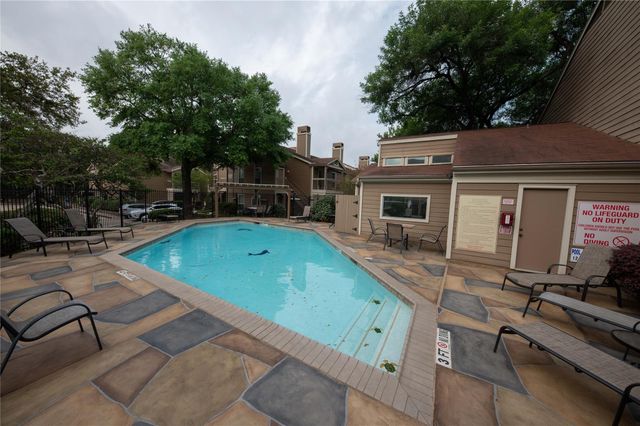 1880 White Oak Drive 118, Houston, TX 77009