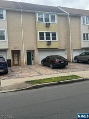 188 Park Street, East Orange, NJ 07017