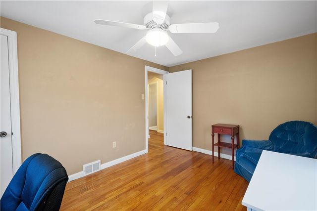 224 Hays Rd, Upper St Clair, PA 15241