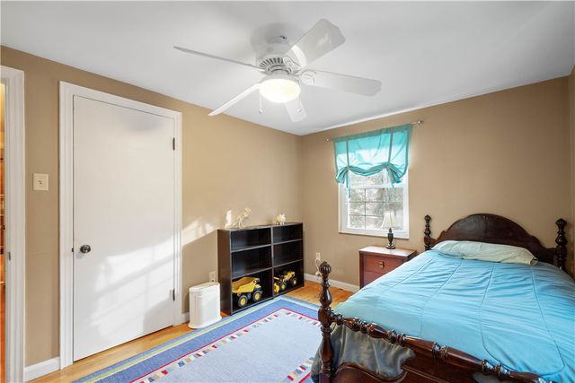 224 Hays Rd, Upper St Clair, PA 15241