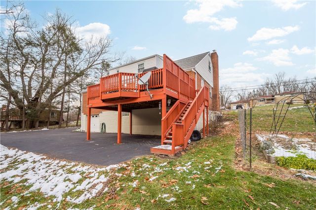 224 Hays Rd, Upper St Clair, PA 15241