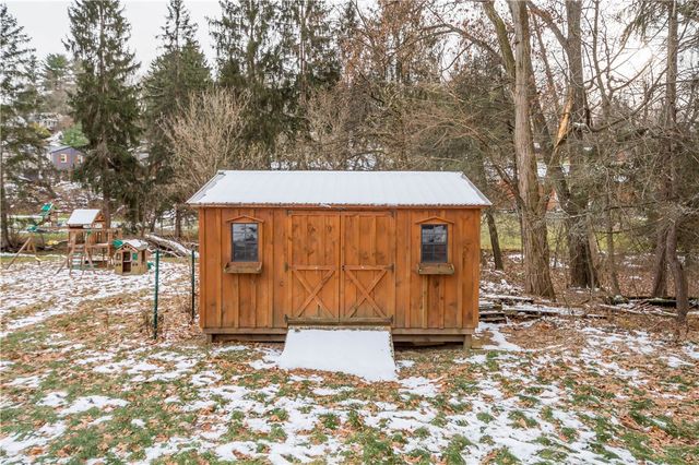 224 Hays Rd, Upper St Clair, PA 15241