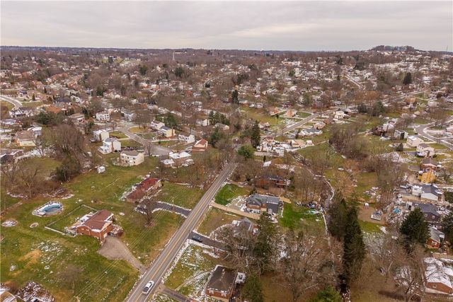 224 Hays Rd, Upper St Clair, PA 15241