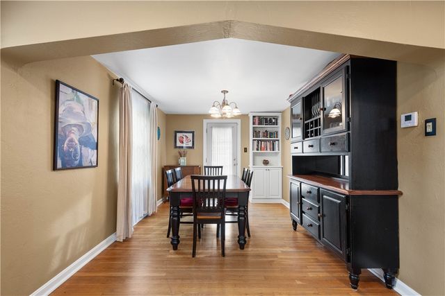 224 Hays Rd, Upper St Clair, PA 15241