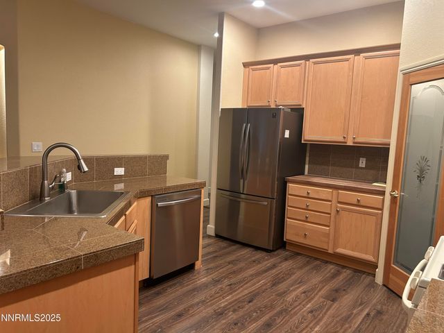 6615 Aston Circle, Sparks, NV 89436