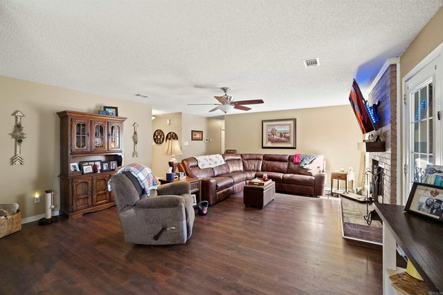 26 W Plaza Boulevard, Cabot, AR 72023