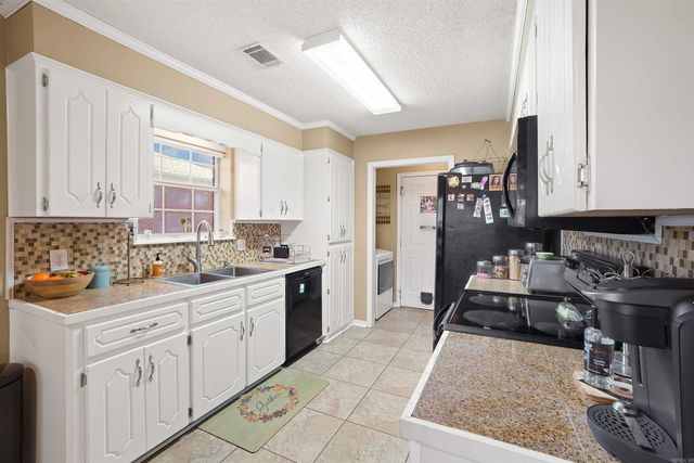 26 W Plaza Boulevard, Cabot, AR 72023