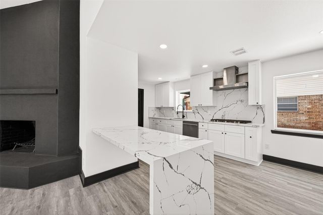 9519 Moorberry Lane, Houston, TX 77080