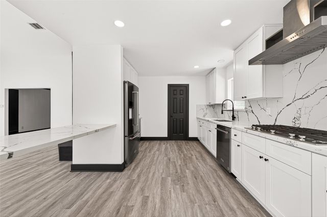 9519 Moorberry Lane, Houston, TX 77080