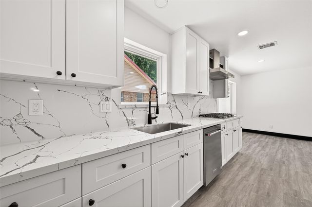 9519 Moorberry Lane, Houston, TX 77080