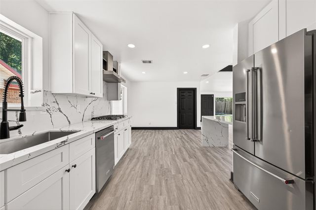9519 Moorberry Lane, Houston, TX 77080