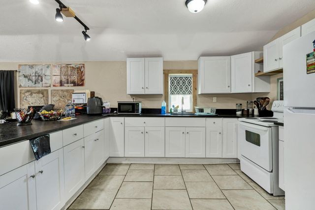 114 Chapel Avenue, Sweetwater, TN 37874