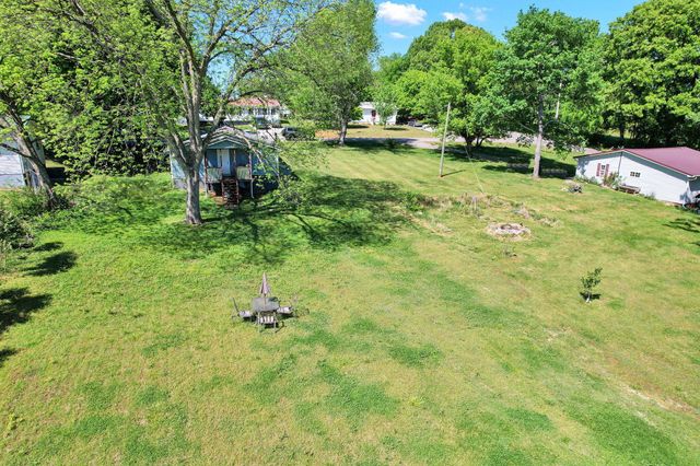 114 Chapel Avenue, Sweetwater, TN 37874