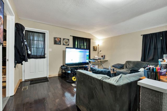 114 Chapel Avenue, Sweetwater, TN 37874