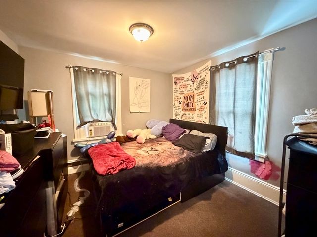 827-831 Armory St, Springfield, MA 01107