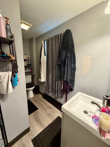 827-831 Armory St, Springfield, MA 01107