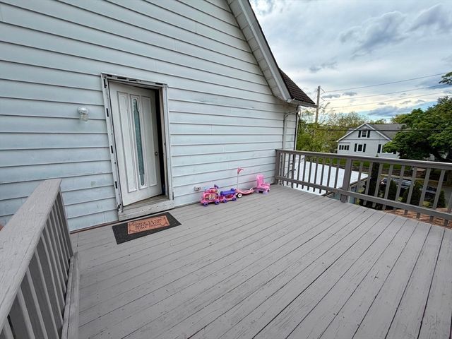 827-831 Armory St, Springfield, MA 01107