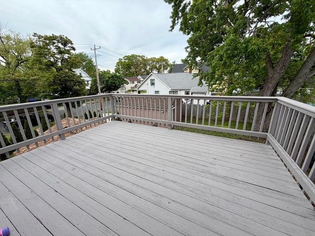 827-831 Armory St, Springfield, MA 01107