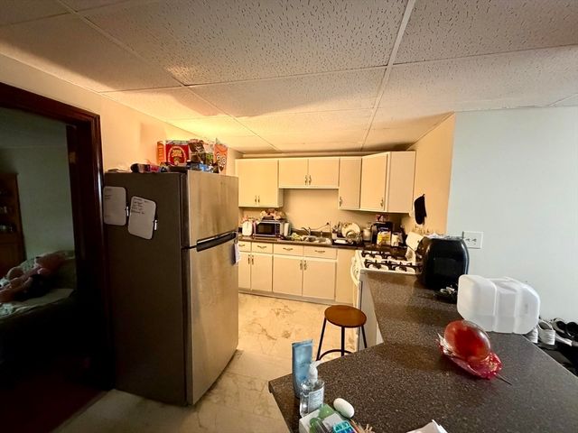 827-831 Armory St, Springfield, MA 01107