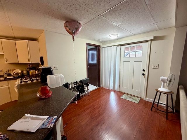 827-831 Armory St, Springfield, MA 01107