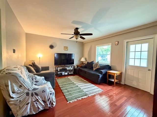 827-831 Armory St, Springfield, MA 01107
