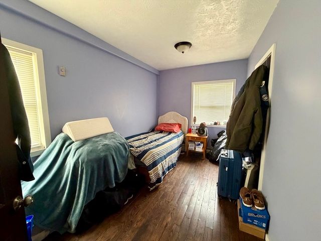 827-831 Armory St, Springfield, MA 01107