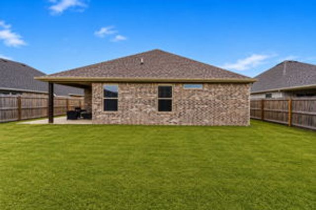 61 Manhattan Way, Fayetteville, AR 72704